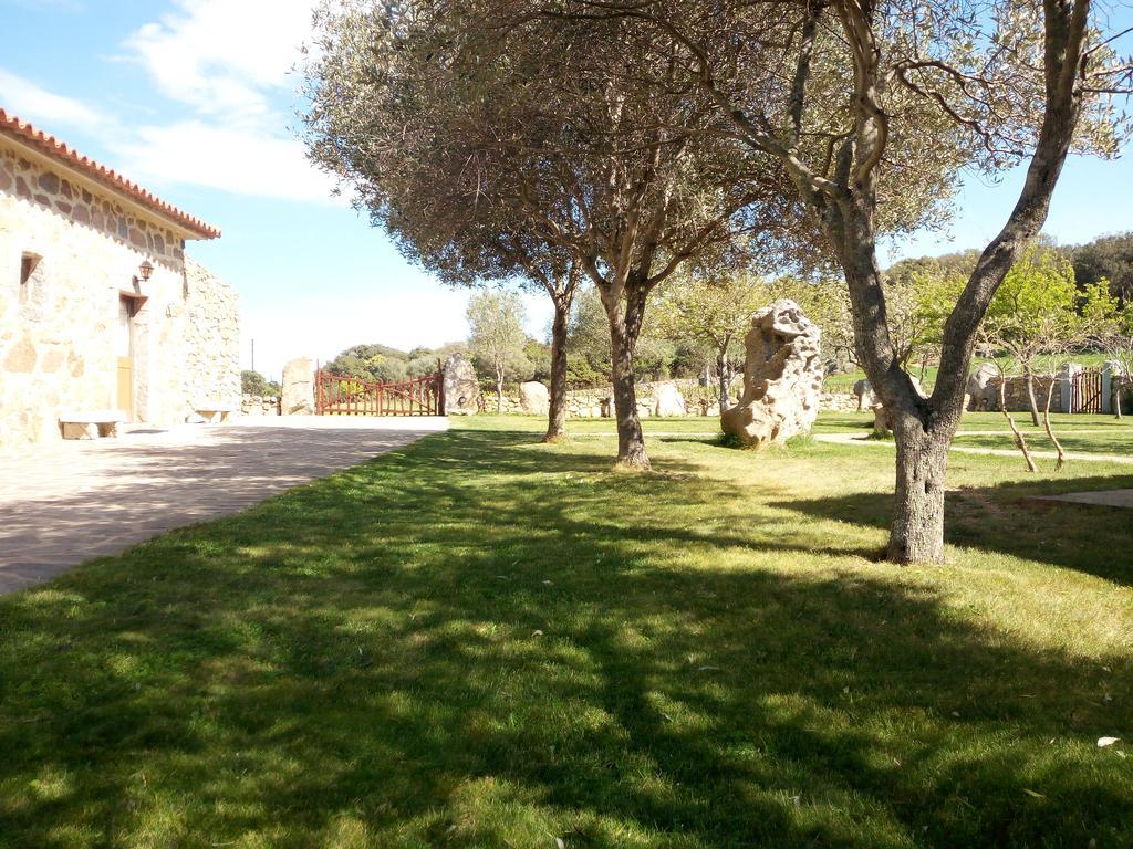 Villa Turismo Rurale L'Agliuledda à Sant'Antonio di Gallura Extérieur photo