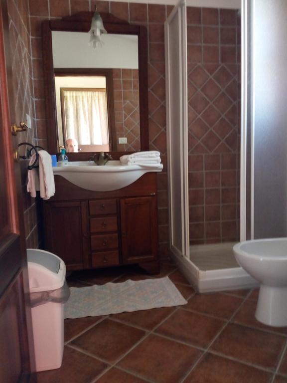 Villa Turismo Rurale L'Agliuledda à Sant'Antonio di Gallura Extérieur photo