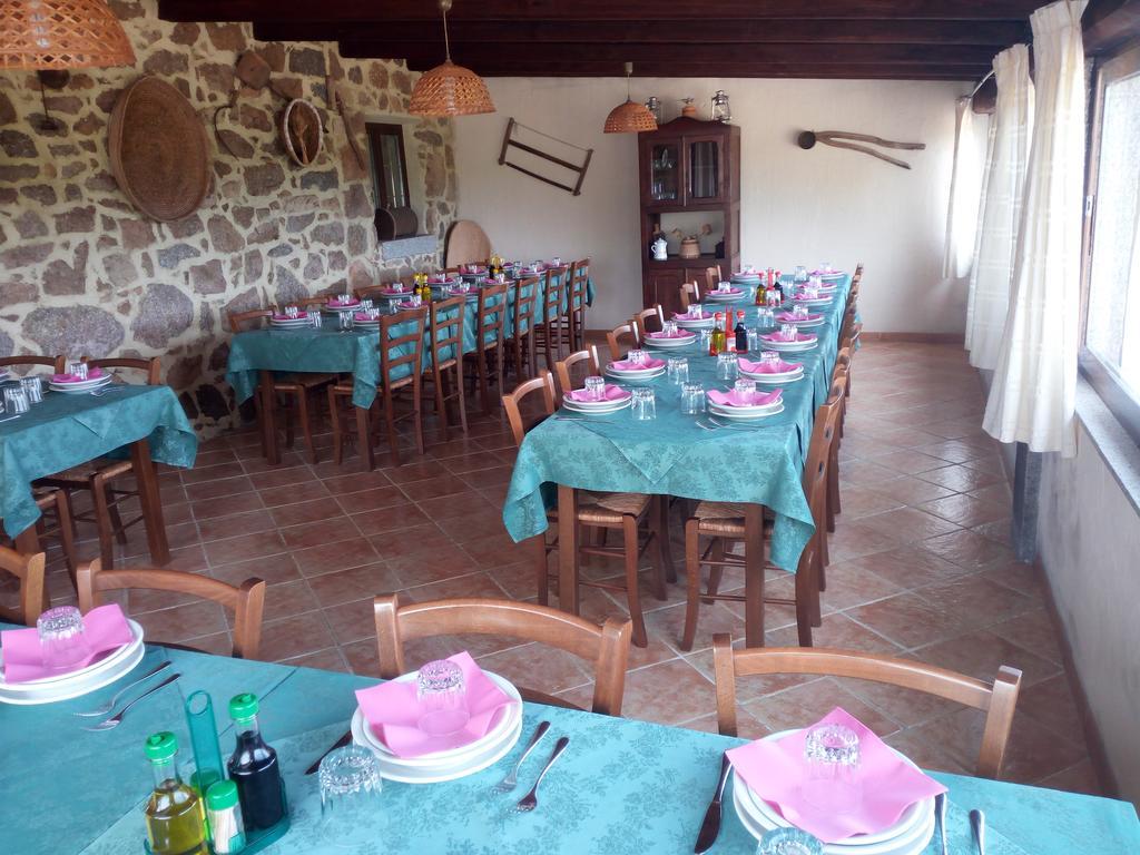 Villa Turismo Rurale L'Agliuledda à Sant'Antonio di Gallura Extérieur photo